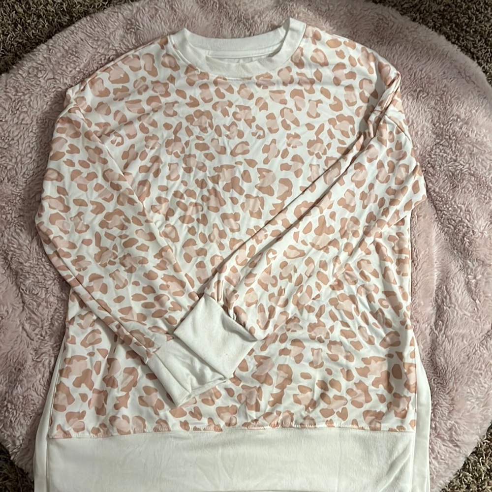 Long sleeve tee